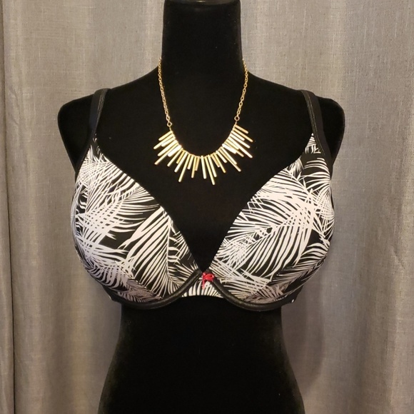 Lane Bryant Other - Lane Bryant plunge bra Lane Bryant Other - Lane Bryant plunge bra